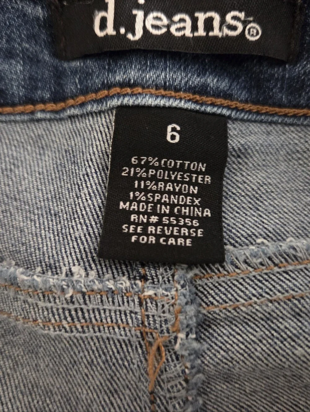 d. jeans like new